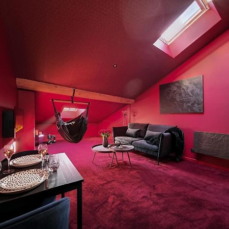 Suite Rouge Baiser Avec Jacuzzi Privatif - Loveroom Insolite Сент-Етьєн Екстер'єр фото