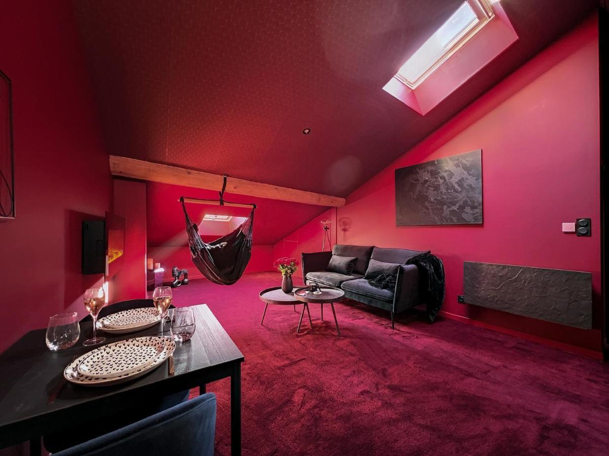 Suite Rouge Baiser Avec Jacuzzi Privatif - Loveroom Insolite Сент-Етьєн Екстер'єр фото